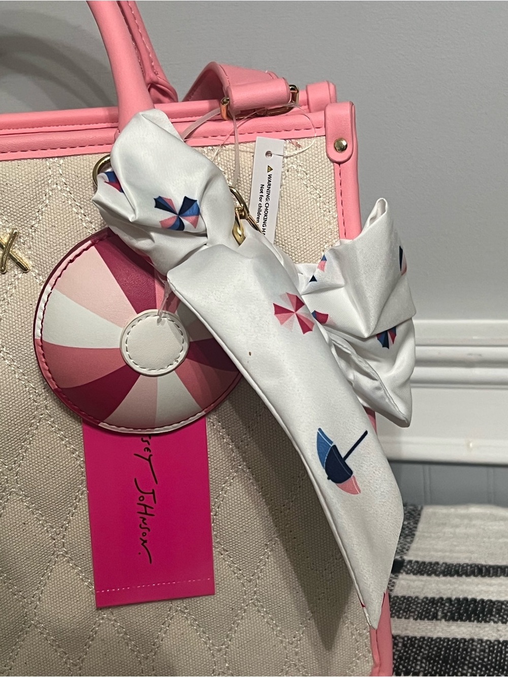 Betsey Johnson- Quilted Canvas Tote Bag - Pink and Cream NWT - Picture 3 of 15